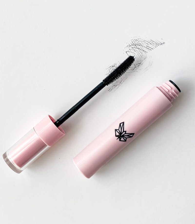 Lengthening Mascara - Image 1