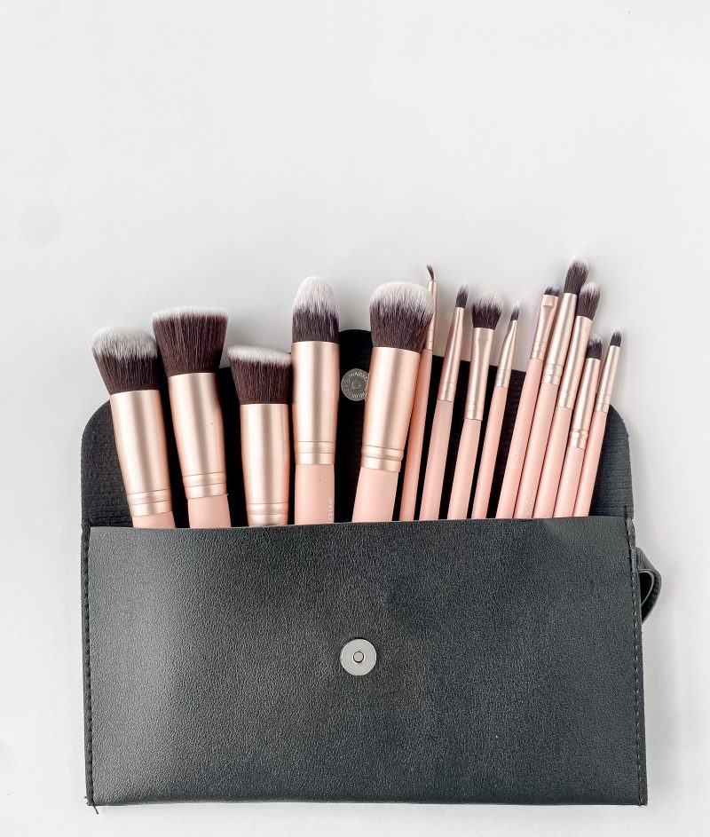 Brush Set (14 Brushes) - Image 1